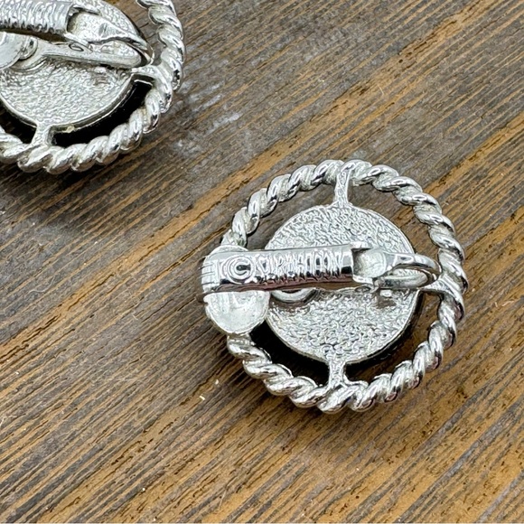 Sarah Coventry vintage Northern Lights clip on earrings silver tone iridescent - Picture 3 of 12